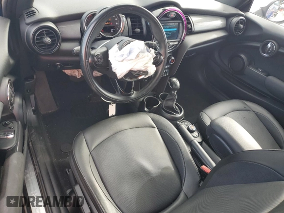 2019 MINI Hardtop Cooper with VIN WMWXP5C50K2H32229, listed as a Copart auction lot 64563435 with 74,207 mi miles and Non repairable. Bid and sale history available at DreamBid. Image 8.