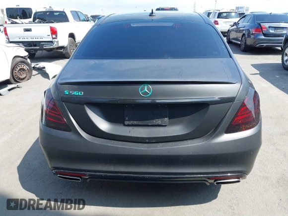 2015 Mercedes-Benz S-Class S 550 with VIN WDDUG8CB6FA157601, listed as a IAAI auction lot 40402615 with 85,030 mi miles. Bid and sale history available at carsss.com. Image 17.