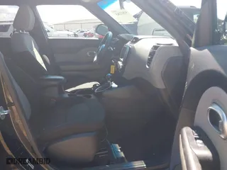 2014 Kia Soul with VIN KNDJN2A21E7011704, listed as a IAAI auction lot 41811365 with 162,252 mi miles. Bid and sale history available at carsss.com. Image 5.