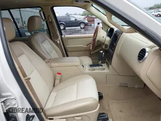 2006 Ford Explorer Limited z VIN 1FMEU75876ZA26290, wystawiony jako IAAI lot #42569979 z przebiegiem 181 370 mil mil oraz . Historia ofert i sprzedaży dostępna na DreamBid. Obrazek 5.