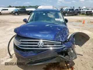 2022 Volkswagen Tiguan SE z VIN 3VV3B7AX9NM102978, wystawiony jako Copart lot #60182395 z przebiegiem 43 565 mil mil oraz Szkoda całkowita • Salvage title. Historia ofert i sprzedaży dostępna na DreamBid. Obrazek 5.