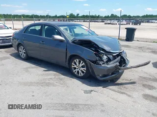 2008 Toyota Avalon XL z VIN 4T1BK36B18U291704, wystawiony jako IAAI lot #42253335 z przebiegiem 189 743 mil mil oraz . Historia ofert i sprzedaży dostępna na DreamBid. Obrazek 1.