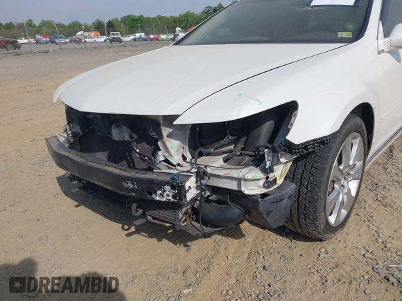 2010 Acura RL Technology with VIN JH4KB2F69AC000054, listed as a IAAI auction lot 42084536 with 290,743 mi miles and . Bid and sale history available at DreamBid. Image 6.