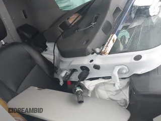 2020 Ford Transit Cargo z VIN 1FTBR1C82LKA61834, wystawiony jako IAAI lot #37802870 z przebiegiem Nie podano mil oraz . Historia ofert i sprzedaży dostępna na DreamBid. Obrazek 5.