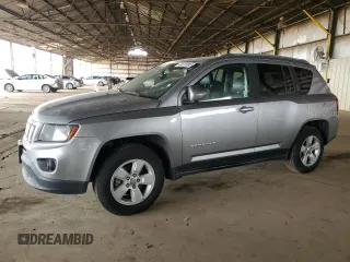 2016 Jeep Compass Latitude with VIN 1C4NJCEAXGD743578, listed as a Copart auction lot 49223995 with 189,120 mi miles and Clean Title. Bid and sale history available at carsss.com. Image 1.