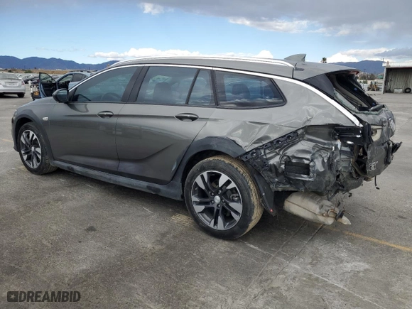 2018 Buick Regal TourX Preferred with VIN W04GU8SX8J1058455, listed as a Copart auction lot 81315674 with 15,505 mi miles and Salvage Title. Bid and sale history available at carsss.com. Image 2.