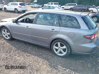 2006 Mazda 6 S Sport VE with VIN 1YVHP82D165M03312, listed as a IAAI auction lot 39201554 with 96,270 mi miles and . Bid and sale history available at carsss.com. Image 3.