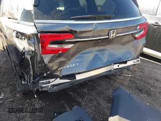 2024 Honda Odyssey EX-L with VIN 5FNRL6H65RB016848, listed as a IAAI auction lot 41762469 with 18,909 mi miles and . Bid and sale history available at DreamBid. Image 6.