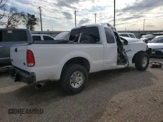 2003 Ford F-250 XL with VIN 3FTNX20LX3MB38136, listed as a Copart auction lot 82703304 with Not provided miles and Salvage title. Bid and sale history available at DreamBid. Image 3.
