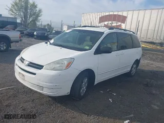 2004 Toyota Sienna CE with VIN 5TDZA23C54S139114, listed as a IAAI auction lot 42092660 with 173,411 mi miles. Bid and sale history available at carsss.com. Image 1.