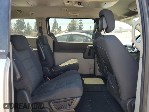 2010 Dodge Grand Caravan SXT z VIN 2D4RN5D13AR331626, wystawiony jako Copart lot #55522315 z przebiegiem 170 202 mil mil oraz Czysty tytuł • Clean title. Historia ofert i sprzedaży dostępna na DreamBid. Obrazek 11.