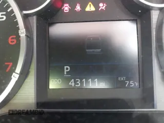 2017 Toyota Tundra SR z VIN 5TFUY5F10HX677527, wystawiony jako IAAI lot #42157357 z przebiegiem 43 111 mil mil oraz . Historia ofert i sprzedaży dostępna na DreamBid. Obrazek 15.