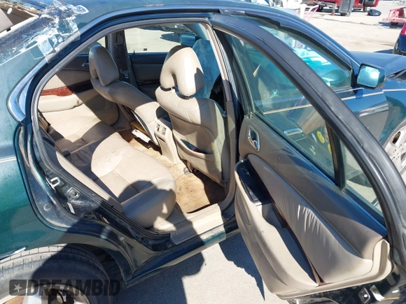 2002 Acura TL Type S with VIN 19UUA56802A011202, listed as a IAAI auction lot 41640081 with 276,419 mi miles. Bid and sale history available at carsss.com. Image 8.