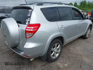 2010 Toyota RAV4 Limited z VIN 2T3DK4DV1AW029240, wystawiony jako IAAI lot #42650723 z przebiegiem 228 116 mil mil oraz . Historia ofert i sprzedaży dostępna na DreamBid. Obrazek 4.