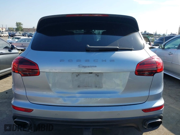 2017 Porsche Cayenne with VIN WP1AA2A20HKA80556, listed as a IAAI auction lot 40449857 with 40,504 mi miles. Bid and sale history available at carsss.com. Image 17.