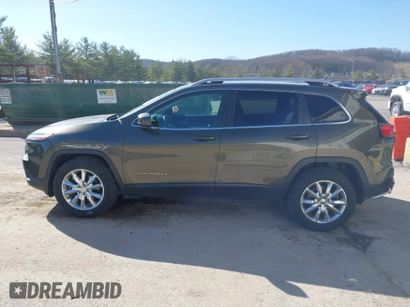 2015 Jeep Cherokee Limited with VIN 1C4PJMDS0FW685749, listed as a IAAI auction lot 41834880 with 161,614 mi miles. Bid and sale history available at carsss.com. Image 15.