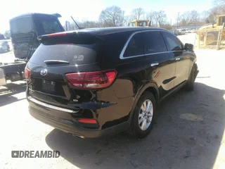 2019 Kia Sorento LX with VIN 5XYPG4A33KG538926, listed as a IAAI auction lot 41800638 with 72,175 mi miles. Bid and sale history available at carsss.com. Image 4.