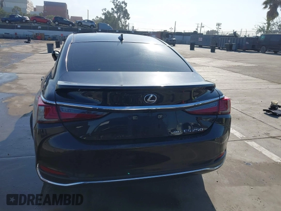 2021 Lexus ES with VIN 58AD11D16MU002636, listed as a IAAI auction lot 41850264 with 1 mi miles. Bid and sale history available at carsss.com. Image 17.