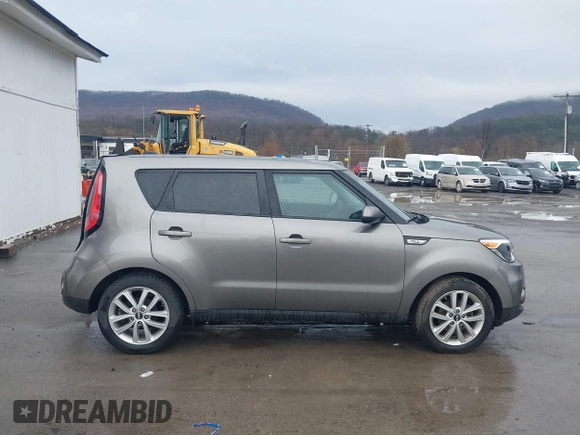 2018 Kia Soul + with VIN KNDJP3A50J7535785, listed as a IAAI auction lot 41933938 with 112,282 mi miles. Bid and sale history available at carsss.com. Image 13.