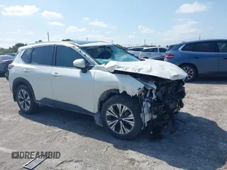 2023 Nissan Rogue SV z VIN 5N1BT3BA3PC800352, wystawiony jako IAAI lot #41968832 z przebiegiem 25 246 mil mil oraz . Historia ofert i sprzedaży dostępna na DreamBid. Obrazek 1.