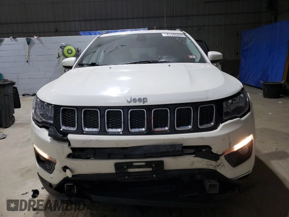 2018 Jeep Compass Latitude z VIN 3C4NJDBB0JT223491, wystawiony jako Copart lot #41495835 z przebiegiem 82 967 mil mil oraz Szkoda całkowita • Salvage title. Historia ofert i sprzedaży dostępna na DreamBid. Obrazek 5.