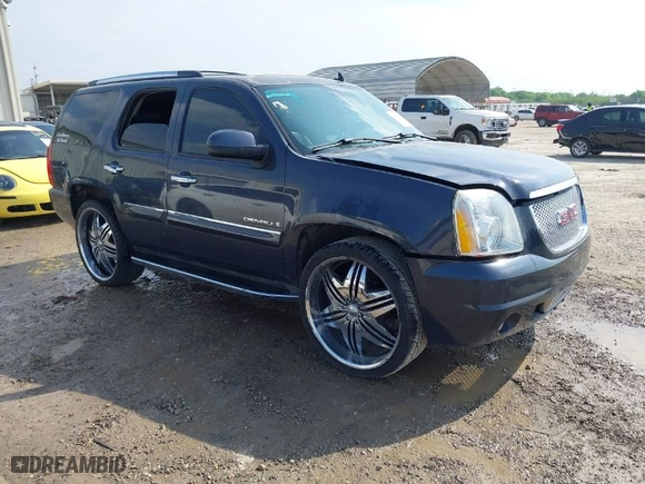 2008 GMC Yukon Denali with VIN 1GKFK63868J150584, listed as a IAAI auction lot 41863002 with NaN miles. Bid and sale history available at carsss.com. Image 1.