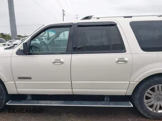 2008 Ford Expedition EL Limited with VIN 1FMFK205X8LA06664, listed as a IAAI auction lot 41258163 with 247,906 mi miles. Bid and sale history available at carsss.com. Image 14.