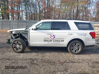 2022 Ford Expedition XLT with VIN 1FMJU1JT1NEA27995, listed as a IAAI auction lot 40935076 with 154,139 mi miles. Bid and sale history available at carsss.com. Image 15.