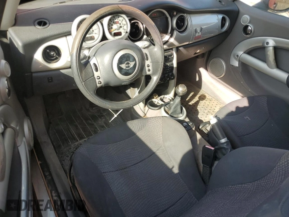 2002 MINI Hardtop with VIN WMWRC33452TC38393, listed as a Copart auction lot 51518205 with 94,609 mi miles and Clean Title. Bid and sale history available at DreamBid. Image 8.