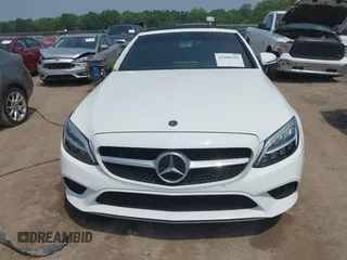 2019 Mercedes-Benz C 300 z VIN WDDWK8EB3KF783527, wystawiony jako IAAI lot #42486292 z przebiegiem 94 889 mil mil oraz . Historia ofert i sprzedaży dostępna na DreamBid. Obrazek 13.