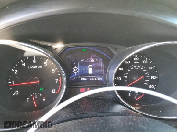 2017 Kia Sedona LX with VIN KNDMB5C19H6325946, listed as a Copart auction lot 82248594 with 139,172 mi miles and Salvage Title. Bid and sale history available at carsss.com. Image 9.