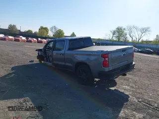 2025 Chevrolet Silverado 1500 LT Trail Boss with VIN 3GCUKFED7SG169683, listed as a IAAI auction lot 42070492 with 3,800 mi miles and . Bid and sale history available at DreamBid. Image 3.