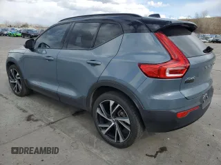 2022 Volvo XC40 R-Design with VIN YV4162UM3N2647089, listed as a Copart auction lot 49997425 with 39,879 mi miles and Salvage title. Bid and sale history available at DreamBid. Image 2.