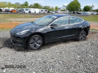 2019 Tesla Model 3 Mid Range z VIN 5YJ3E1EA2KF297170, wystawiony jako Copart lot #54686315 z przebiegiem 56 141 mil mil oraz Szkody całkowita. Historia ofert i sprzedaży dostępna na DreamBid. Obrazek 1.