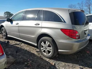 2008 Mercedes-Benz R-Class 3.5L with VIN 4JGCB56E48A064101, listed as a IAAI auction lot 41326581 with 302,626 mi miles. Bid and sale history available at carsss.com. Image 3.