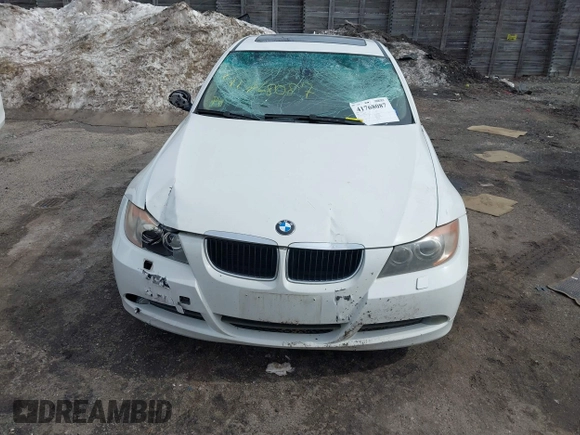 2006 BMW 3 Series 325xi with VIN WBAVD13556KV03735, listed as a IAAI auction lot 41768087 with 1 mi miles. Bid and sale history available at carsss.com. Image 12.