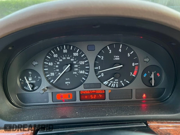 1998 BMW 5 Series 528iA with VIN WBADD6320WBW46302, listed as a Copart auction lot 45062025 with 42,667 mi miles and Salvage Title. Bid and sale history available at carsss.com. Image 8.