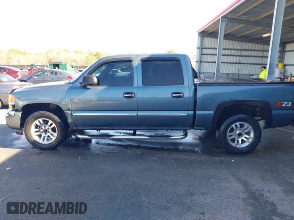 2006 GMC Sierra 1500 SLT with VIN 2GTEK13Z561315535, listed as a IAAI auction lot 41386813 with Not Provided miles and . Bid and sale history available at carsss.com. Image 14.