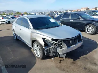 2014 Nissan Altima 2.5 with VIN 1N4AL3AP2EN238912, listed as a IAAI auction lot 42030843 with 161,221 mi miles. Bid and sale history available at carsss.com. Image 1.