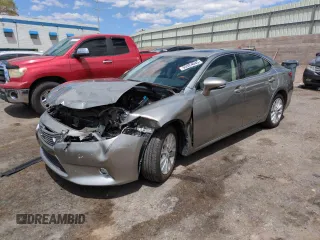 2015 Lexus ES 300h z VIN JTHBW1GG2F2090005, wystawiony jako Copart lot #55324045 z przebiegiem 55 443 mil mil oraz Szkoda całkowita • Salvage title. Historia ofert i sprzedaży dostępna na DreamBid. Obrazek 1.