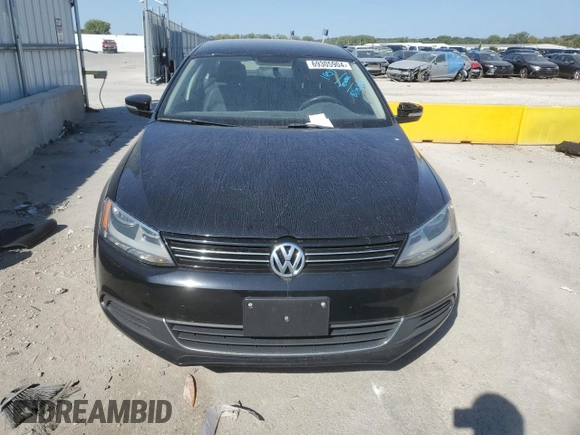 2014 Volkswagen Jetta TDI w/Premium with VIN 3VW3L7AJ2EM392016, listed as a Copart auction lot 69305904 with 111,903 mi miles and Salvage title. Bid and sale history available at DreamBid. Image 5.