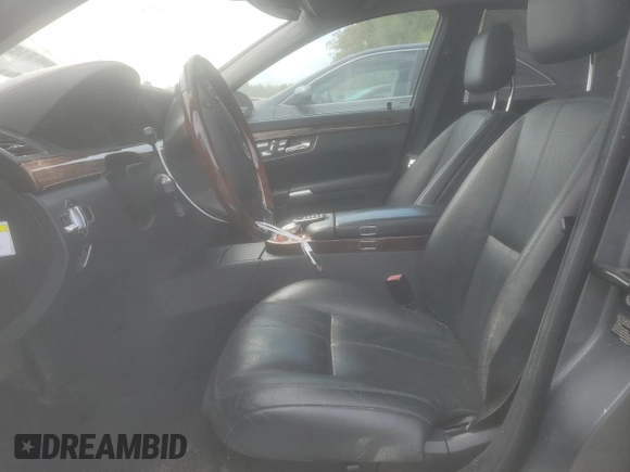 2009 Mercedes-Benz S 550 with VIN WDDNG86X49A273010, listed as a Copart auction lot 55016455 with 127,046 mi miles and Clean Title. Bid and sale history available at DreamBid. Image 7.