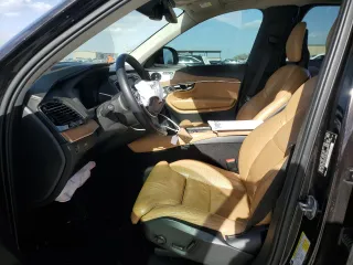 2016 Volvo XC90 T6 Inscription z VIN YV4A22PL0G1035939, wystawiony jako Copart lot #50008495 z przebiegiem 133 543 mil mil oraz Szkoda całkowita • Salvage title. Historia ofert i sprzedaży dostępna na DreamBid. Obrazek 7.