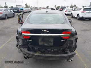 2015 Jaguar XF V6 Portfolio with VIN SAJWA0F77F8U65737, listed as a IAAI auction lot 42078529 with 62,229 mi miles. Bid and sale history available at carsss.com. Image 17.