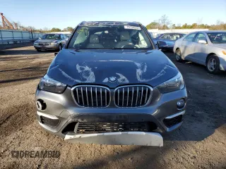 2019 BMW X1 xDrive28i with VIN WBXHT3C50K3H35538, listed as a Copart auction lot 70726232 with 27,847 mi miles. Bid and sale history available at carsss.com. Image 5.