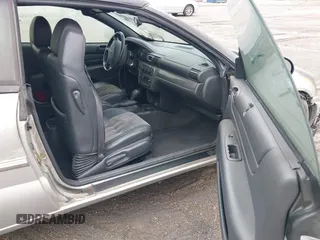 2004 Chrysler Sebring LXi z VIN 1C3EL55R24N224630, wystawiony jako IAAI lot #42161281 z przebiegiem Nie podano mil oraz . Historia ofert i sprzedaży dostępna na DreamBid. Obrazek 5.
