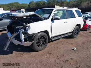 2017 Toyota 4Runner SR5 with VIN JTEZU5JRXH5152254, listed as a IAAI auction lot 41601682 with 88,827 mi miles. Bid and sale history available at carsss.com. Image 2.
