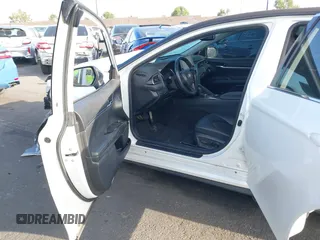 2021 Toyota Camry XSE z VIN 4T1K61AK1MU585677, wystawiony jako IAAI lot #42238920 z przebiegiem 90 089 mil mil oraz . Historia ofert i sprzedaży dostępna na DreamBid. Obrazek 5.