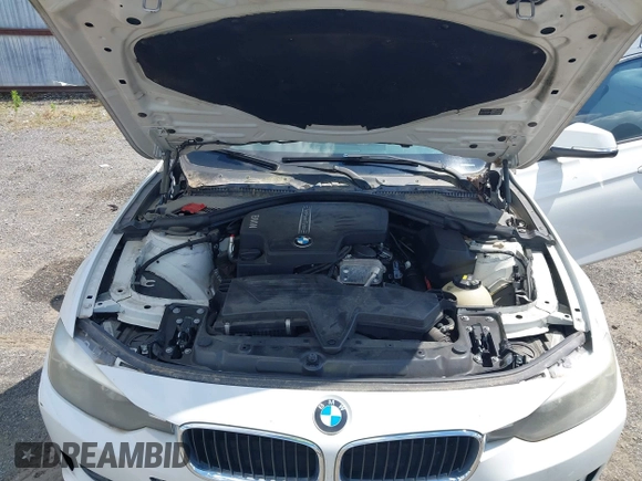 2014 BMW 3 Series 328i z VIN WBA3A5C51EP603386, wystawiony jako IAAI lot #42343104 z przebiegiem Nie podano mil oraz . Historia ofert i sprzedaży dostępna na DreamBid. Obrazek 10.