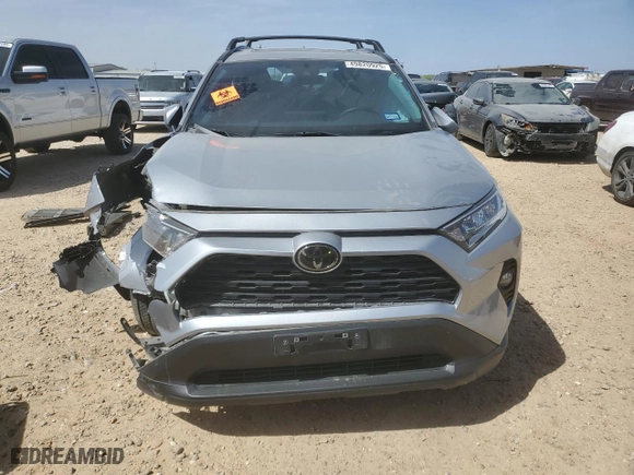 2021 Toyota RAV4 XLE Premium with VIN 2T3C1RFV3MC098588, listed as a Copart auction lot 49820925 with 0 mi miles and Salvage Title. Bid and sale history available at carsss.com. Image 5.